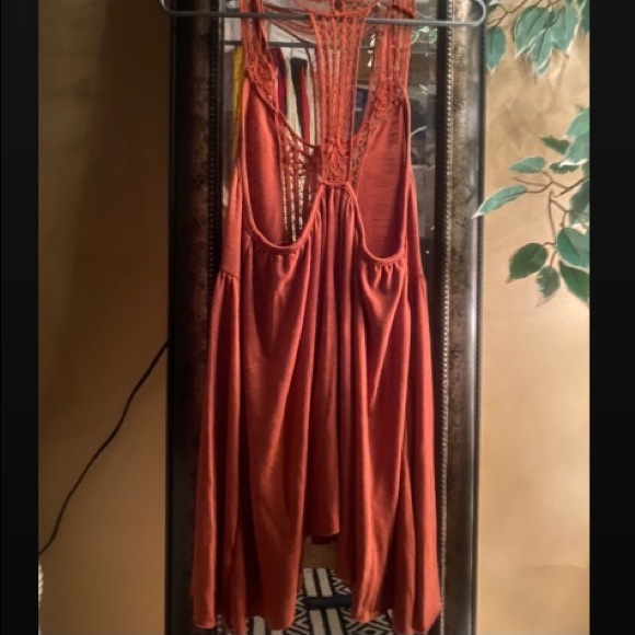 BKE GIMMICKS TANK - Picture 2 of 4